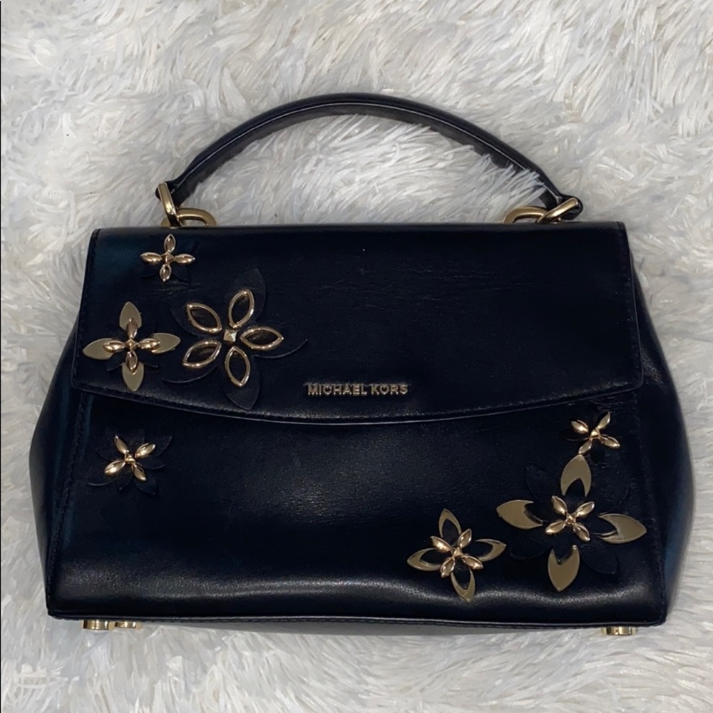 Divine Michael Kors bag